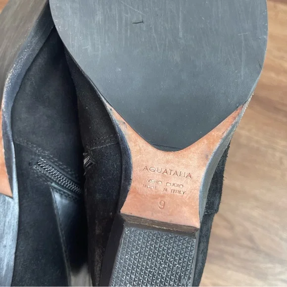 Aquatalia Black Suede Waterproof Farin Ankle Booties Boots Women Size 9 Italy - Picture 10 of 16